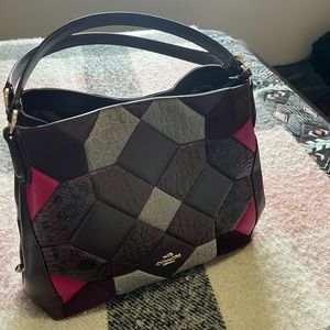 Coach handbag medium sized good compartments